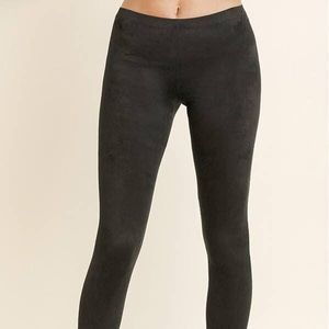 🛍Boutique Liquidation- Suede Leggings